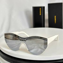 Picture of Balenciga Sunglasses _SKUfw56808818fw